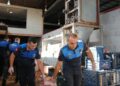 İmalathanede çürümüş domates ve küflü salça ele geçirildi