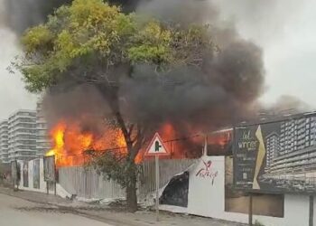 Ankara'da inşaat işçilerinin kaldığı konteynerler yandı