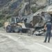 Artvin'de heyelan nedeniyle köy yolu ulaşıma kapandı