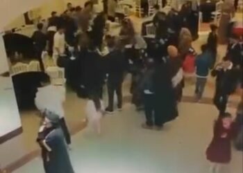 Takı töreninde tekmeli- yumruklu kavga