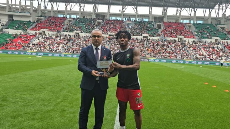 Amed Sportif Faaliyetler’de Gift Orban’a ‘ayın golü’ ödülü