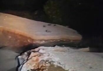Bursa'da köprü çöktü; yolda mahsur kalan sürücüler kurtarıldı