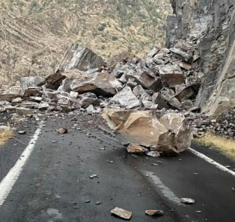 Beytüşşebap kara yolu ulaşıma kapandı