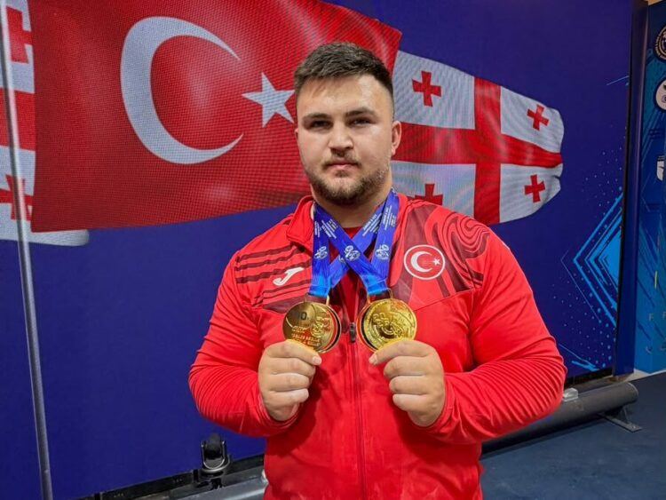 Genç milli halterciler Selahhattin Altın ve Tuana Süren, Avrupa şampiyonu oldu