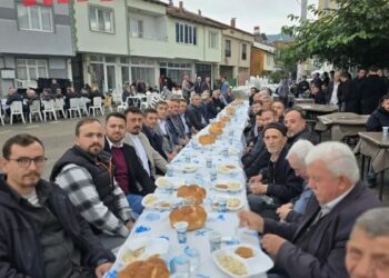 Bursa'da düzenlenen pilav etkinliğinde 100 kişi rahatsızlandı