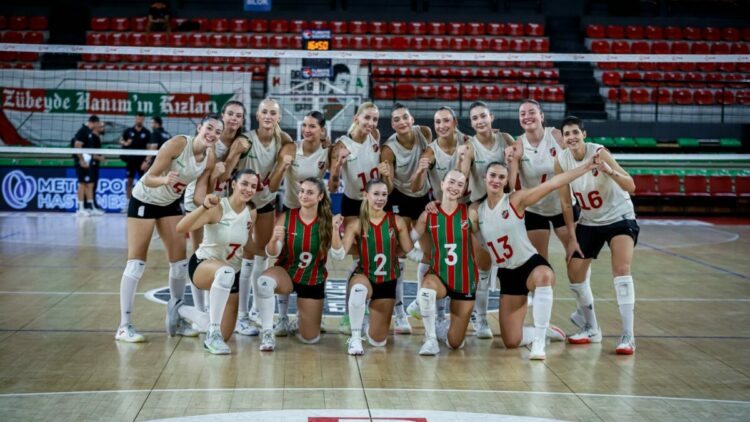 Karşıyaka filede Vakıfbank'ı ağırlıyor