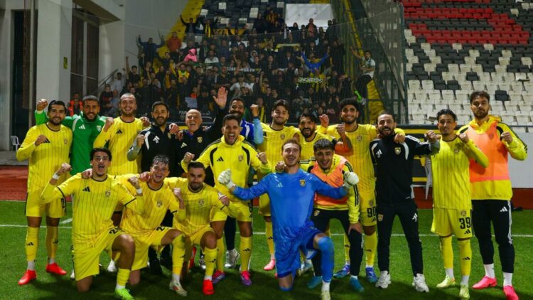 Aliağa FK zirve yarışını bırakmıyor