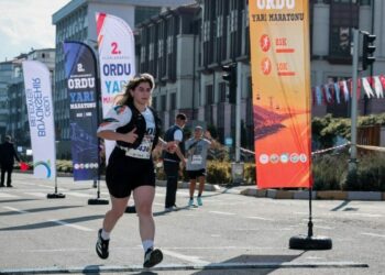 Ordu'da 'Uluslararası 2'nci Ordu Yarı Maratonu' düzenlendi