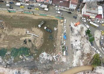 Ayazağa ve Kemerburgaz'da selin ardından çalışmalar sürüyor (Havadan görüntülerle)