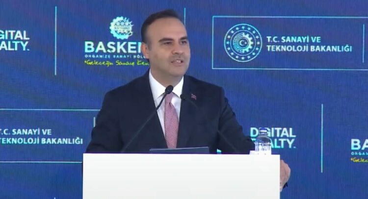Bakan Kacır: 2030’a kadar ülkemizin kurulu veri merkezi gücünü 1 gigavata çıkaracağız