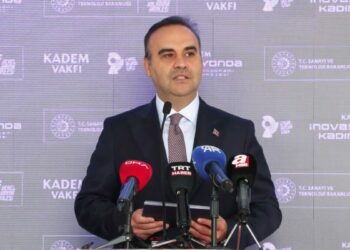 Bakan Kacır: Türk kadınlarının gerçek potansiyelini harekete geçirecek zemini oluşturmak ortak hedefimiz