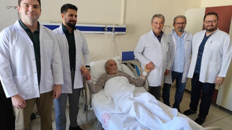 Giresun’da, tıp literatürüne girecek ameliyat başarıyla gerçekleştirildi