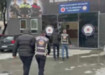 Bağcılar'da trafikte tartışan 2 sürücüye 360 bin lira para cezası