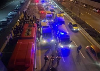 Ankara'da EGO otobüsü üst geçide çarptı: 24 yaralı