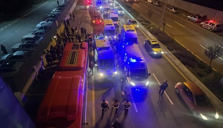 Ankara'da EGO otobüsü üst geçide çarptı: 24 yaralı