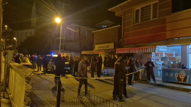 Boşanma aşamasındaki eşi ve olaya müdahale eden kişiyi tabancayla vurdu: 2 yaralı