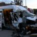 Arnavutköy'de servis minibüsü park halindeki hafriyat kamyonuna çarptı: 9 yaralı