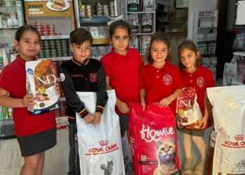 İlkokul öğrencileri hayvan sevgisini iyiliğe dönüştürdü
