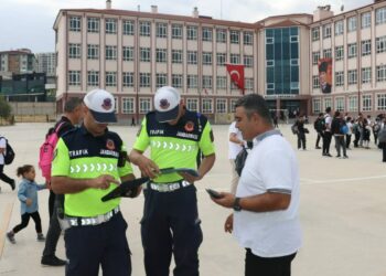 Ankara'da okul çevrelerinde denetim; 19 bin 854 kişi sorgulandı