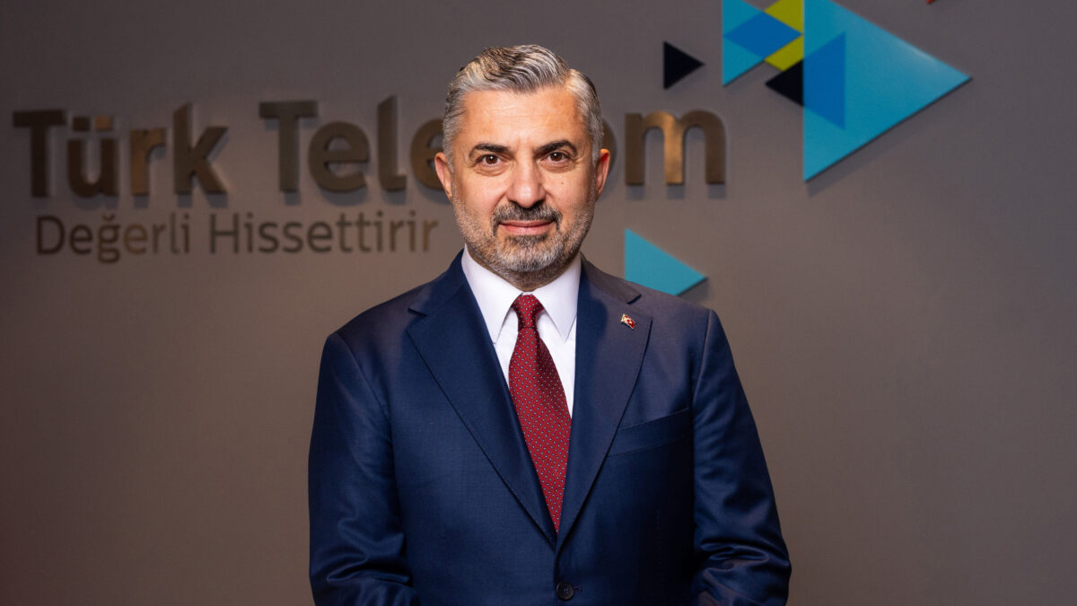Türk Telekom CEO'su Şahin: Sürdürülebilir bir gelecek için teknolojiyi kullanıyoruz