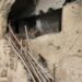 Tunceli’de 25 odalı tarihi ‘İn Delikleri’ne tırmanan yaban keçileri dronla görüntülendi