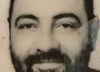 Ekskavatörle geri dönüşüm malzemeleri arasında sıkışıp ölen iş yeri sahibi toprağa verildi