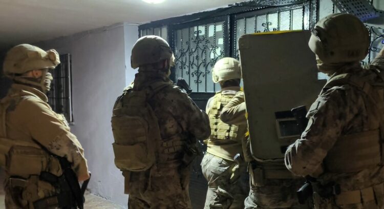 Batman merkezli 4 ilde uyuşturucu operasyonu: 17 tutuklama