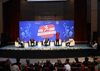 Türk futbolun efsane isimleri Kahramanmaraş’ta buluştu