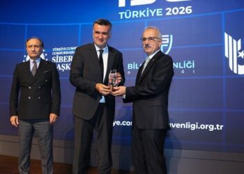 ODTÜ Rektörü Prof. Dr. Yozgatlıgil’e ‘Siber Güvenlik Üstün Hizmet Ödülü’