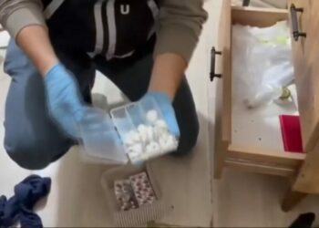 Beyoğlu'nda uyuşturucu operasyonu: 4 şüpheli yakalandı