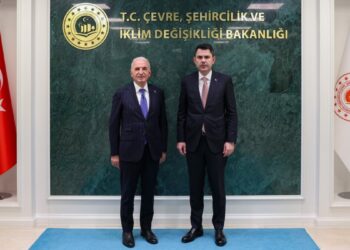 Bakan Kurum, Ümraniye Belediye Başkanı Yıldırım'ı kabul etti
