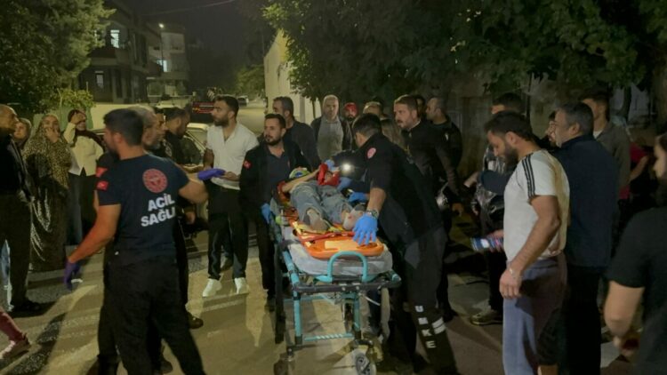 Otomobilin çarptığı bisikletli iki çocuk yaralandı