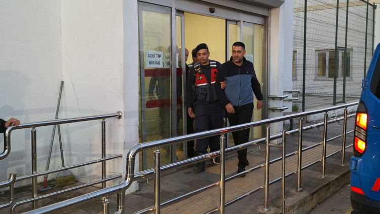 Çukurova Belediyesi operasyonunda yeni gelişme! Mevcut ve eski başkan dahil 49 kişi adliyede