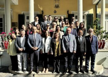Adm ve Gdz Elektrik, muhtar temsilcileri ile İzmir’de buluştu
