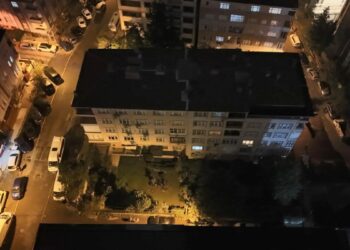 Eyüpsultan’da kolonlarından ses gelen 5 katlı bina tahliye edildi
