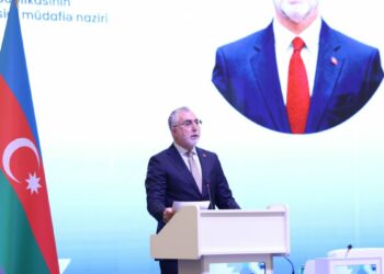 Çalışma ve Sosyal Güvenlik Bakanı Işıkhan, Azerbaycan'da
