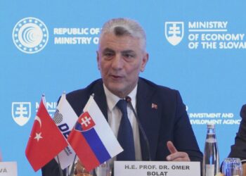 Bakan Bolat: Slovakya ile 5 milyar dolarlık ticaret hedefine gelecek yıl ulaşırız