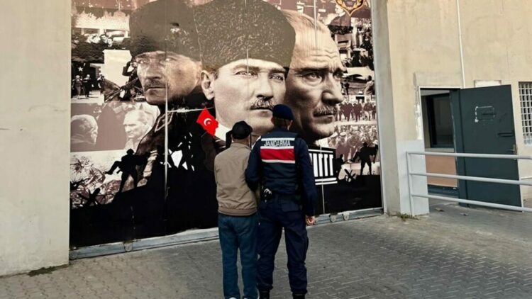 Manisa'da 78 yıl hapis cezası ile aranan firari yakalandı