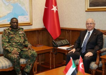 Bakan Güler, Sudan Kara Kuvvetleri Komutanı'nı kabul etti