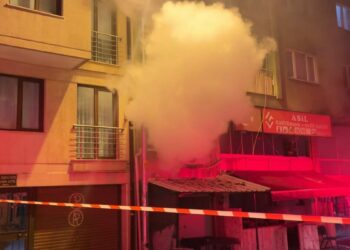 Bursa'da kıraathanede çıkan yangın söndürüldü