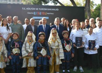 İzmir Kültür Yolu Festivali kapılarını açtı