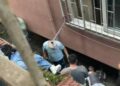 Küçükçekmece'de eve kilitlenen 2 genç kız, sarkıttıkları çarşafla kaçarken 3'üncü kattan düştü
