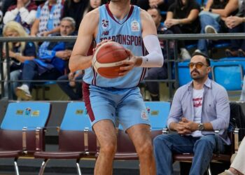 Trabzonspor- Esenler Erokspor: 90- 93
