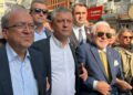Özgür Özel, İzmir'de gazetecilerin yürüyüşüne katıldı