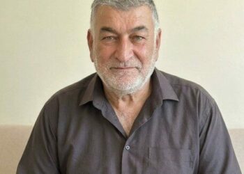 Ceviz toplamak için çıktığı ağaçtan düşüp öldü