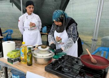 Tarihi Karakuş Tümülüsü'nde yemek yarışması