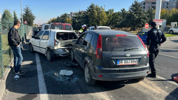 Nevşehir'de KPSS öncesi zincirleme kaza: 3 yaralı