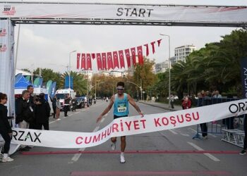 ORZAX 10K Cumhuriyet Koşusu Kadıköy’de binlerce kişiyi buluşturdu