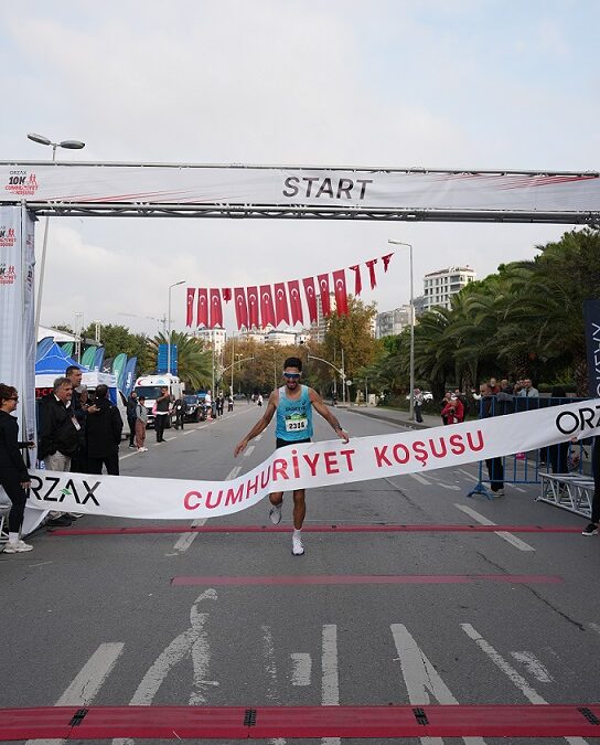 ORZAX 10K Cumhuriyet Koşusu Kadıköy’de binlerce kişiyi buluşturdu