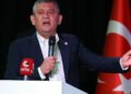 Özgür Özel: Yeni Parti karanlığa inat yakılmış bir mumdur